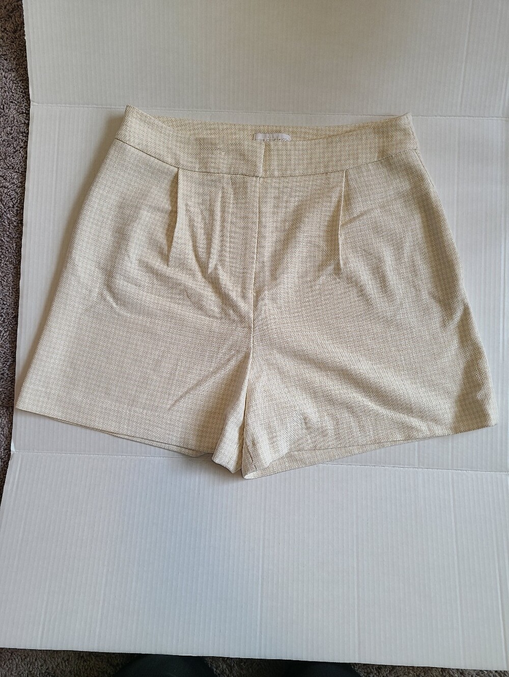 House of Harlow 1960 High Rise Wide Leg Shorts Size M Beige